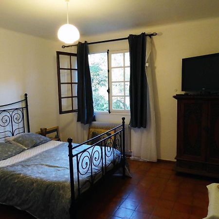 Chambre dans propriété La Croix du Sud Le Pradet Exterior foto